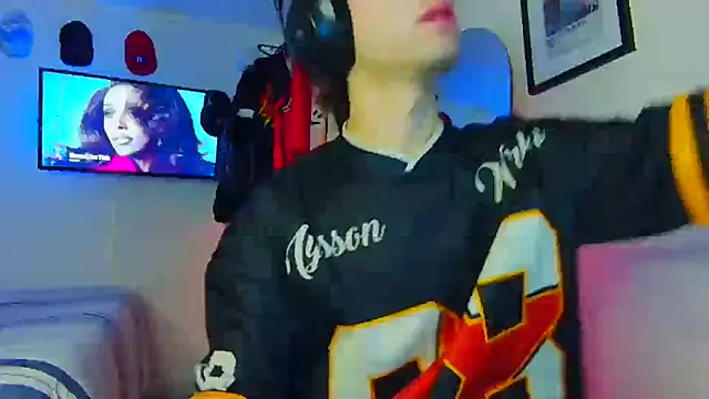 Snapshot of Tonerii chatting on September 27, 2025, 2:38 am Tonerii online show from September 27, 2025, 2:38 am