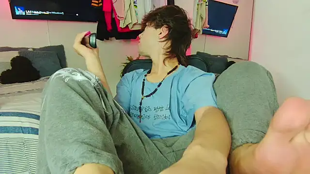 Snapshot of Tonerii chatting on October 11, 2025, 6:06 pm Tonerii online show from October 11, 2025, 6:06 pm