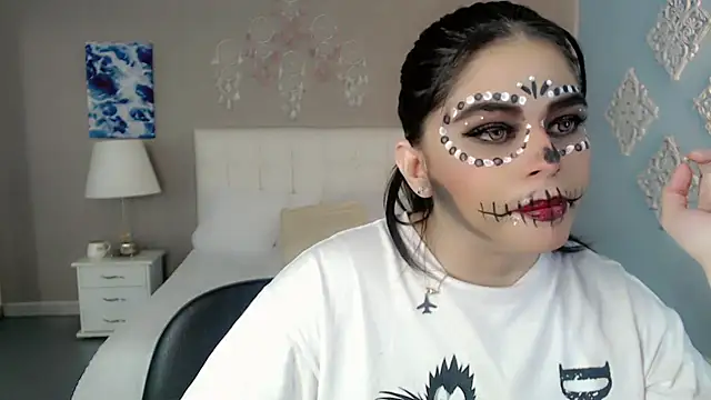 maddissonivanova online show from October 26, 2025, 7:20 pm