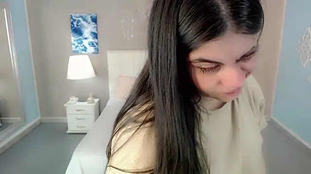 maddissonivanova online show from November 17, 2025, 7:19 pm