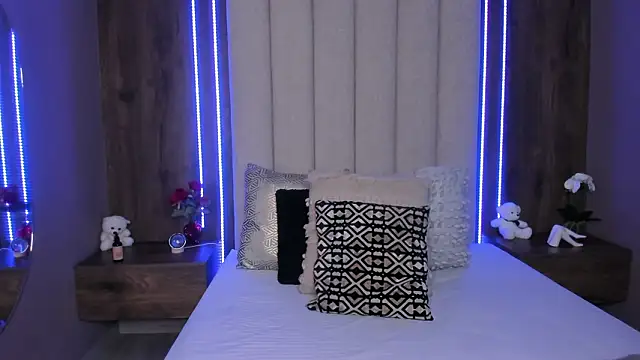 LucySalvatore  online show from March 11, 2026, 4:02 pm