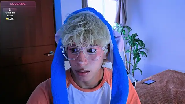 taichi bluy online show from November 7, 2025, 7:47 pm