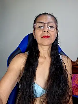 Natasha 50 online show from December 21, 2025, 4:30 am