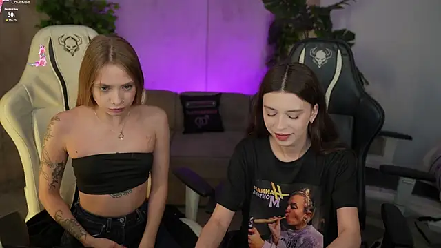 Regina Sweet054 online show from October 31, 2025, 3:13 pm