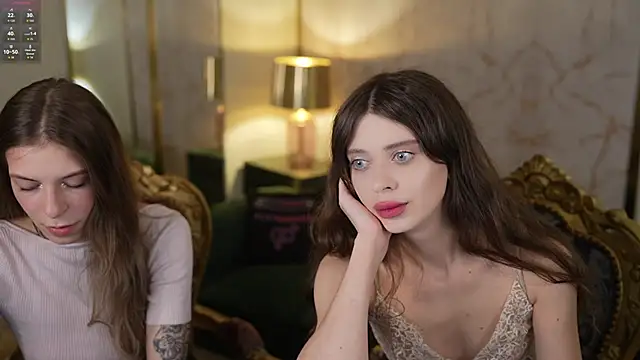 Regina Sweet054 online show from November 13, 2025, 3:55 pm