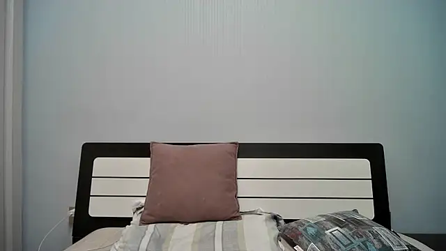 Snapshot of peijiangzhao chatting on October 4, 2025, 2:15 pm peijiangzhao online show from October 4, 2025, 2:15 pm