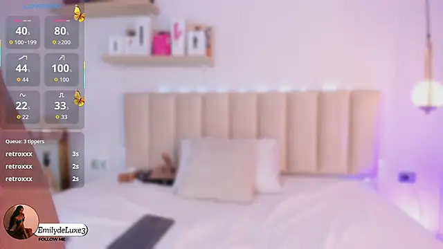 Snapshot of Emely_Deluxe chatting on November 23, 2025, 11:43 am Emely Deluxe online show from November 23, 2025, 11:43 am