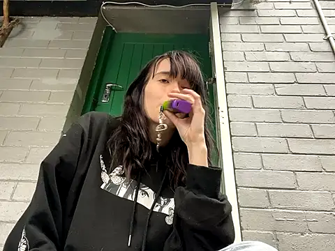 the holy t online show from September 20, 2025, 9:54 am