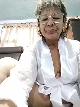 Snapshot of OliviaMorris1 chatting on June 6, 2026, 1:05 pm OliviaMorris1 online show from June 6, 2026, 1:05 pm
