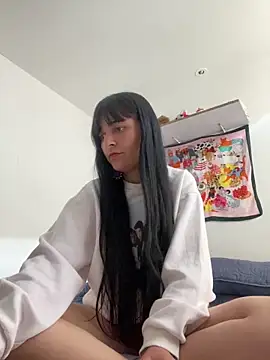 Snapshot of Abril_thompson98 chatting on September 15, 2025, 9:15 pm Abril thompson98 online show from September 15, 2025, 9:15 pm