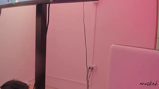 anuskah online show from September 17, 2025, 7:37 pm