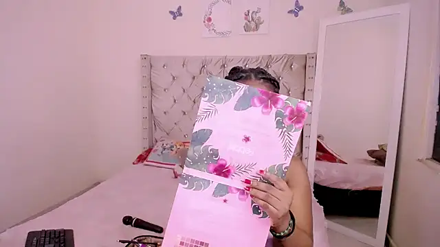 Snapshot of bonniebakerz1 chatting on February 5, 2026, 2:27 am bonniebakerz1 online show from February 5, 2026, 2:27 am