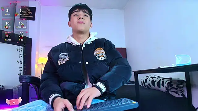 Lucass love online show from December 1, 2025, 4:45 pm