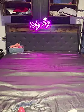 Shy Ivy online show from September 17, 2025, 9:38 pm