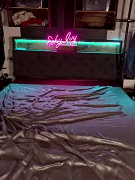 Shy Ivy online show from October 19, 2025, 8:09 pm