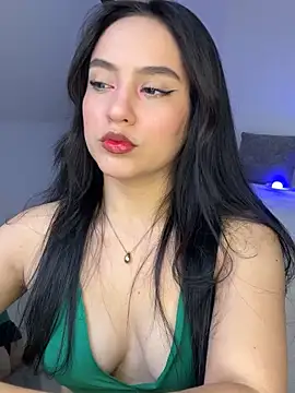 lunatorch online show from November 5, 2025, 4:51 pm