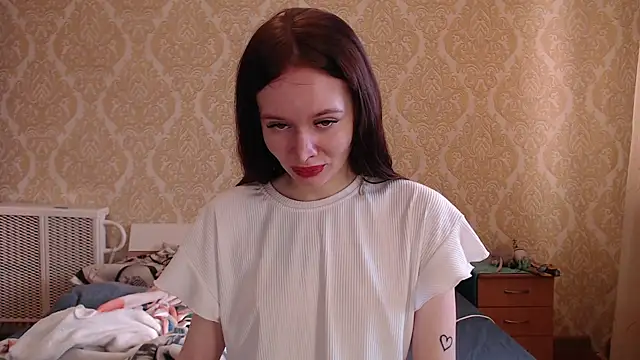 Kitkaat00 online show from October 2, 2025, 12:56 pm