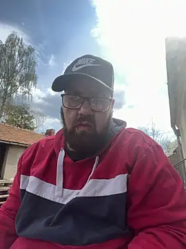 mrandmrsdarkside online show from April 16, 2026, 11:55 am