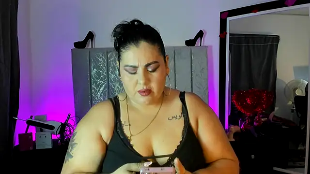 AndreaKinky online show from April 18, 2026, 8:18 am