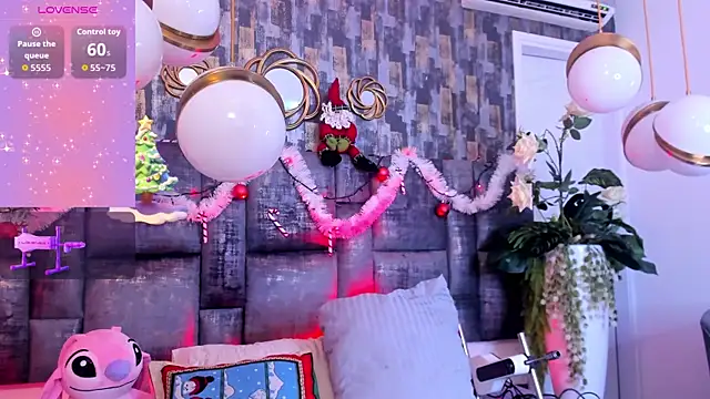 PatyLawrence online show from December 17, 2025, 4:07 am