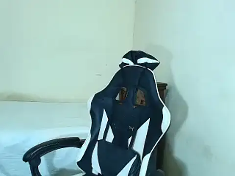 max love255 online show from November 28, 2025, 8:55 pm