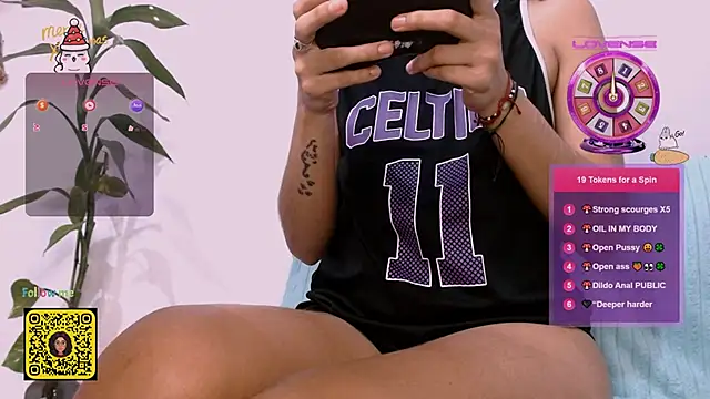 Nocturnawitch online show from November 6, 2025, 3:02 pm