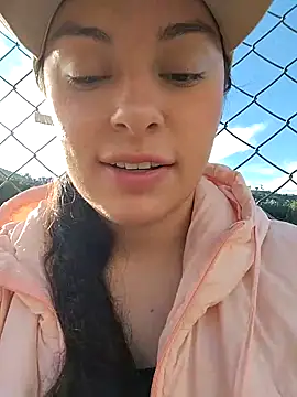 Snapshot of Camila_Ord chatting on October 21, 2025, 9:37 pm Camila Ord online show from October 21, 2025, 9:37 pm