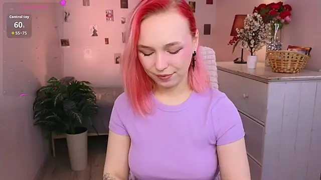 NaomiYoru online show from April 26, 2026, 8:28 pm