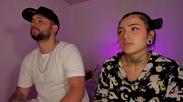 lola n apolo online show from September 19, 2025, 3:52 am