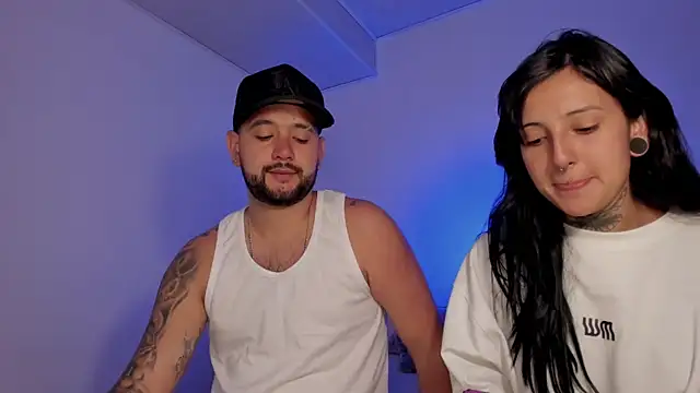 lola n apolo online show from September 22, 2025, 3:30 am