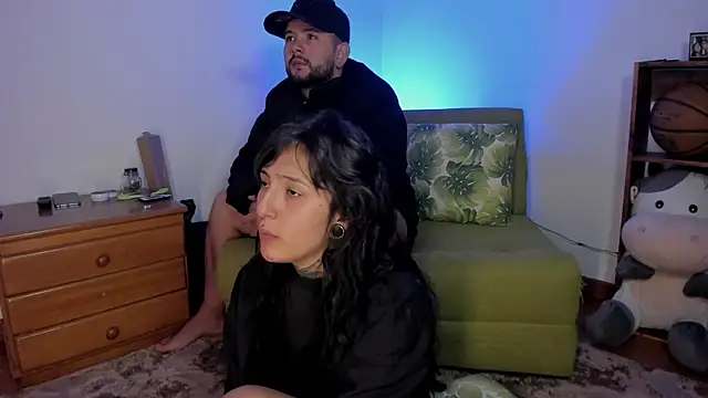 lola n apolo online show from September 30, 2025, 5:45 am