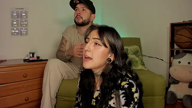 lola n apolo online show from October 6, 2025, 10:29 pm