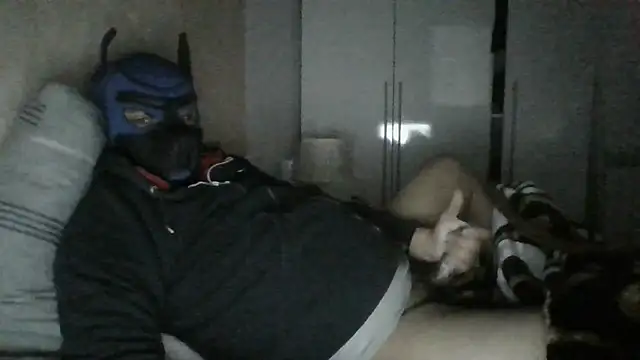 Snapshot of soumicuckold1 chatting on February 15, 2026, 2:25 pm soumicuckold1 online show from February 15, 2026, 2:25 pm