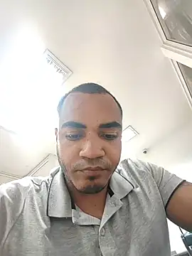 SanChacal5694 online show from November 5, 2025, 10:32 pm