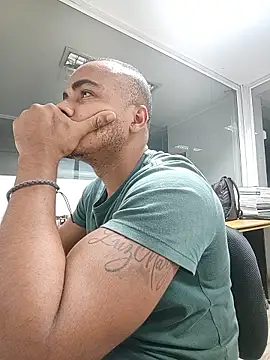 SanChacal5694 online show from January 16, 2026, 11:42 pm