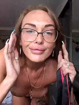 Snapshot of Danciaxx chatting on June 17, 2026, 11:12 am Danciaxx online show from June 17, 2026, 11:12 am