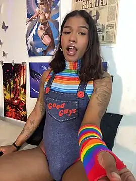 cam11 07 online show from October 25, 2025, 4:13 pm