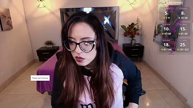 Snapshot of Rossi_ss1 chatting on October 16, 2025, 4:35 am Rossi ss1 online show from October 16, 2025, 4:35 am