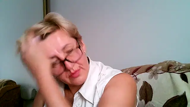 Dana4921 online show from September 21, 2025, 3:57 pm