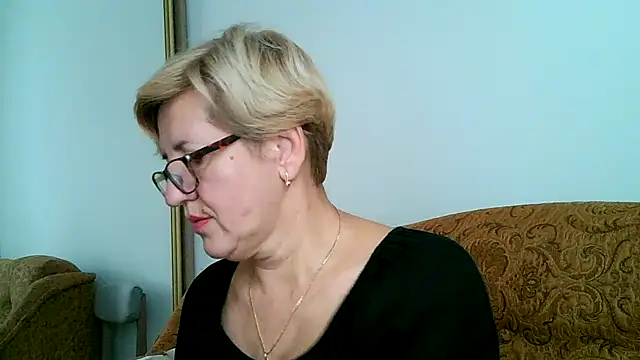 Dana4921 online show from October 13, 2025, 1:33 pm