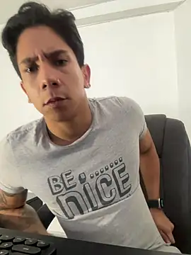 j deex online show from October 12, 2025, 2:38 pm