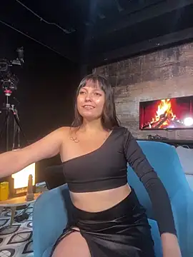 chloeey777  online show from February 3, 2026, 1:16 pm