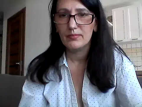 Elena48324 online show from April 3, 2026, 10:35 am