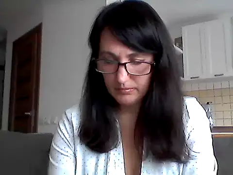 Elena48324 online show from May 16, 2026, 10:23 am