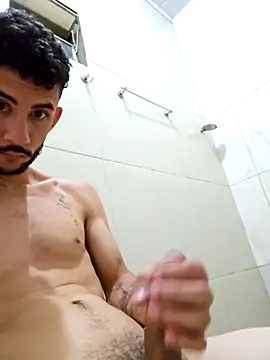 Snapshot of Saraiva2002 chatting on September 14, 2025, 9:47 pm Saraiva2002 online show from September 14, 2025, 9:47 pm