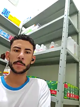 Snapshot of Saraiva2002 chatting on September 18, 2025, 1:13 pm Saraiva2002 online show from September 18, 2025, 1:13 pm