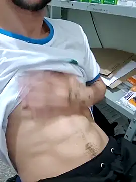 Snapshot of Saraiva2002 chatting on December 18, 2025, 12:44 pm Saraiva2002 online show from December 18, 2025, 12:44 pm