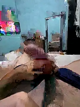 Snapshot of Saraiva2002 chatting on February 14, 2026, 6:15 pm Saraiva2002 online show from February 14, 2026, 6:15 pm