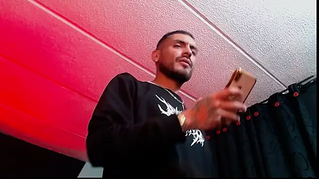 malek xarx  online show from October 29, 2025, 2:58 am