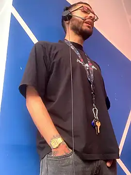 Snapshot of malek_xarx_ chatting on January 16, 2026, 1:48 pm malek xarx online show from January 16, 2026, 1:48 pm